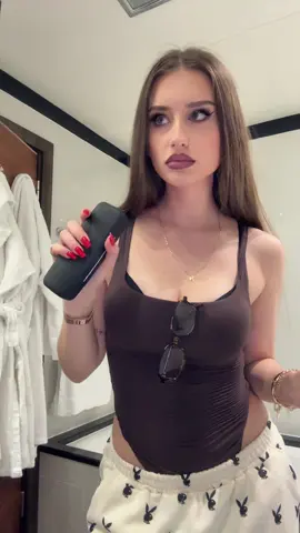 NIKOGO NORMALNEGO