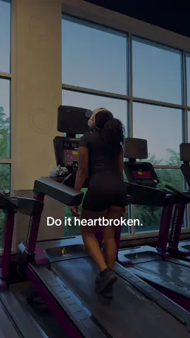 Do it anyway. 💕  #gyminspo #workoutmotivation #nevermissamonday #GymLife 