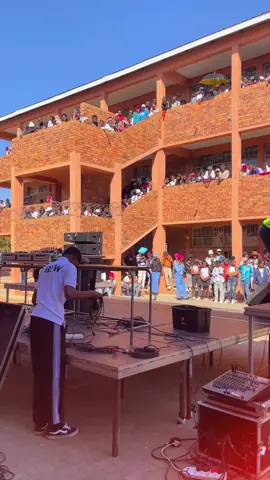 You can be cool without drugs @bhuti omdala @King SweetKid @Vutja_MrCrowdOperator @Malachi #school #tour #amapiano #trend #viral 