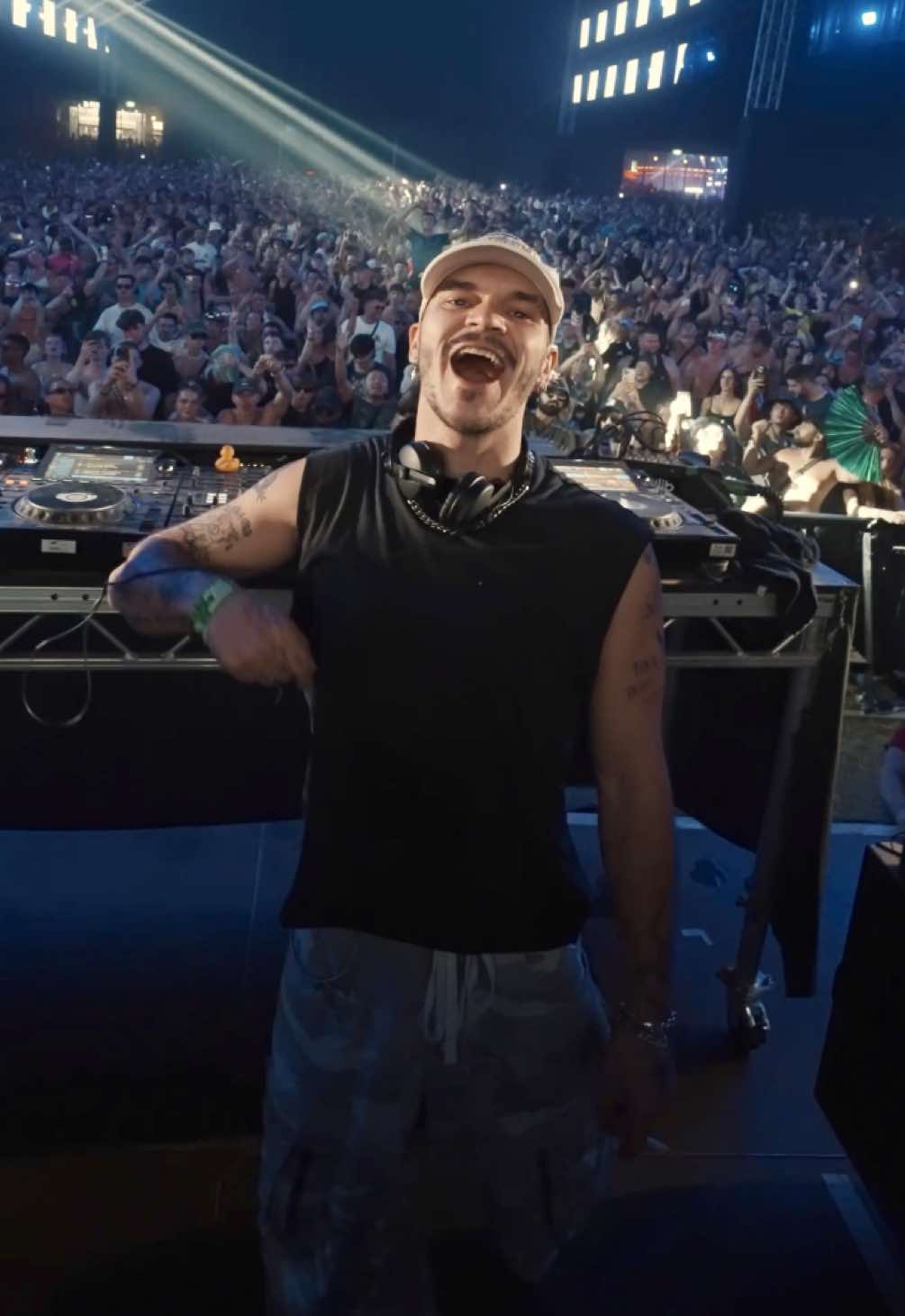 NO ONE IS STOPPING US ✨ @Creamfields Official  @Teletechuk  #creamfields #tekno #electronicmusic #onstage #nicomoreno 