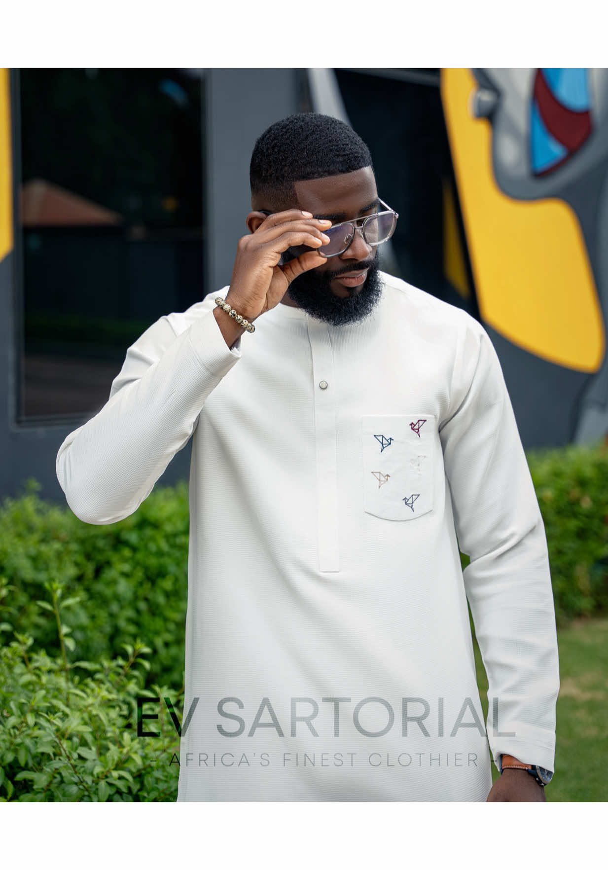 Great White Kaftan 🤍👌🏾 #menstyle #nigeriatiktok🇳🇬🇳🇬🇳🇬 #tailoring #nativestyle #kaftan #menfashionstyle #fyp #senatorwears 
