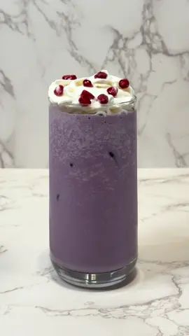 Pomegranate milkshake✨ #PomegranateMilkshake #HealthyMilkshake #FruitShakeLove #MilkshakeMagic #SuperfruitShake     