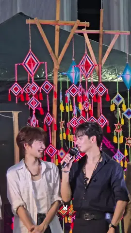 🐰 “เรียกเธอแต่ไม่สบตาผมเลย พอเขามองยัยน้องเขิน” 🦆 “ เธอ... เธอค้าบบบบ” 🌚🌝 สมการนี้ใครฮ้อปสุด? ✔️ เก่ง @Harit_keng  ✔️ น้ำปิง @nampingster  ✔️ เติ้ล เฟิร์สวัน ปัง เจน @ว้อทอีฟ - What if @Firstone @JANISTARRR  ✔️ แฟนคลับ  Khemjira The Series EP3 #KhemjiraBusking #เขมจิราต้องรอดEP3 #KengHarit #nampinster #kengnamping 