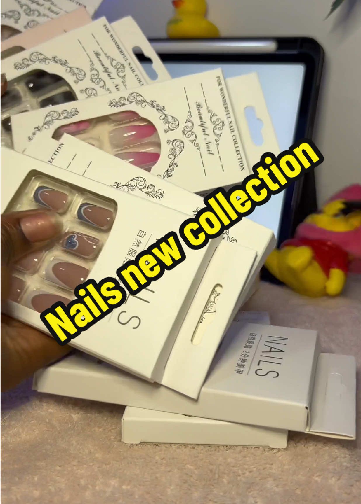 تشكيلة الأظافر المستوردة 💅 أسعار 100-150 mru رقم  تواصل موجود في بايو منشور لي بعدو صور بطريقة اوضح #dreamy🛍️ #shop #amy_艾米🥰 #nail 