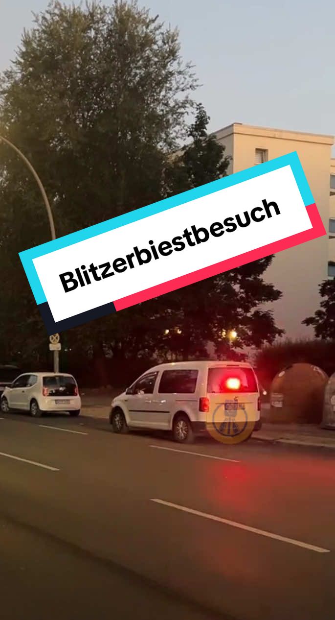 Blitzerbiestbesuch LIVE verpasst? Follow bei YouTube für das ganze Stream-Replay Einfach nochmal gucken wann du willst #bier und #blitzer #livephoto #fail #fun           @⚡️Blitzerbiest⚡️ 
