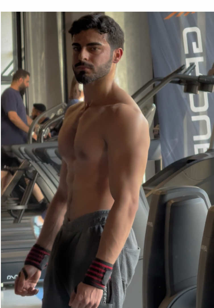 کە جام پڕبوو بەرد لەجێی خۆی سەنگینە  #fyp #vsport #height 