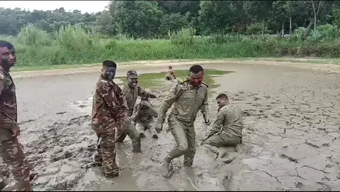 বুক চিন চিন করছে হায় মন তোমায় কাছে চায় 😁😁😁😁