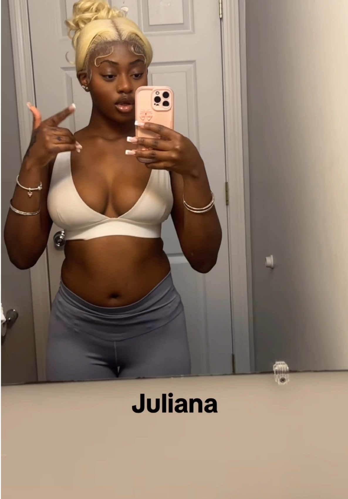 Youn needa see diff pple everyday when you w me🤣