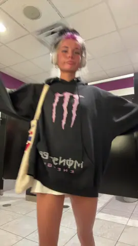 Happy Monday to all my freaky friends 