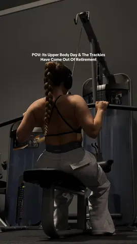 Trackies are BACKKKK 🍂#gymoutfit #dfyne @DFYNE 