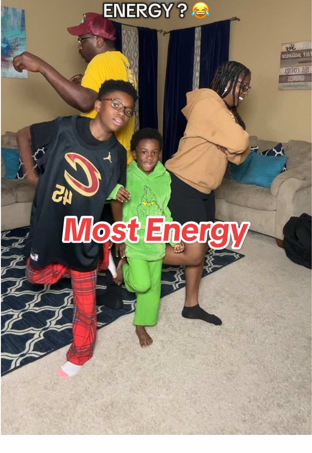 The lack of balance is CRAZY 😅🤦🏾‍♀️ #TheWalkersWorld 🌎