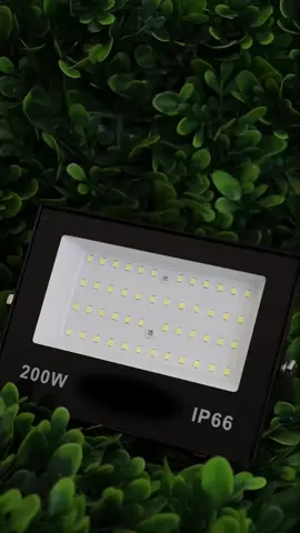 💡 Iluminação que faz a diferença! Esse é o Refletor LED 200W, potência máxima para os seus ambientes. ✨ E não para por aí: temos outros modelos e potências disponíveis na Novibr para você escolher o ideal. 🔥 👉 Confira já na nossa loja do TikTok Shop e garanta o seu!