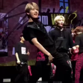 #LEEMINHO : flopping so bad recently — #leeknow #leeknowedit #straykids #zyxcba 
