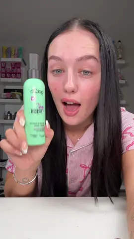 A hair mist that washes your hair for 24 hours? 😶 well done @got2b I’m shocked #fyp #grwm #hair #viral #comedy 