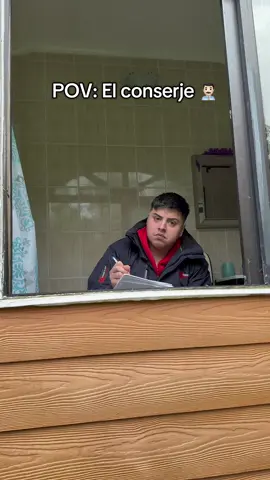 DJ poroto le sacó la chucha al chico yayo😔 #puertomontt #humor #conserje #fypシ゚viral #edificio 