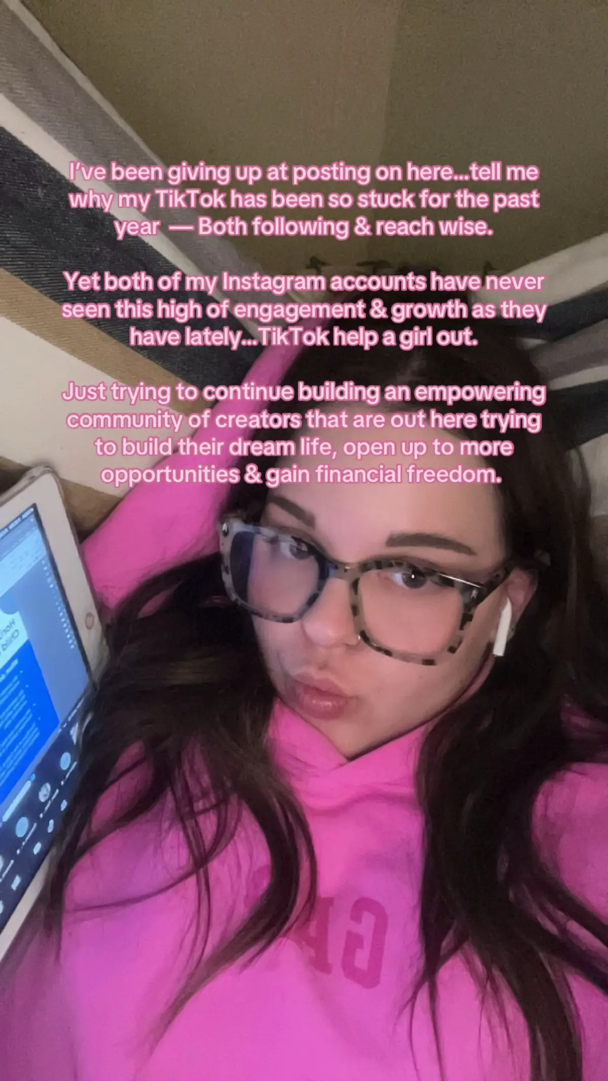 Returning all engagement & will return f0ll0ws on here/IG, just drop your user below💖💖 Let’s crush the last few months of 2025 & end the year off with leveraged growth.  • • • #socialmediagrowth #socialmediastrategy #contentstrategy #girlssupportinggirls #howtogrowyouraccount 