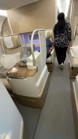 Flying to Dubai on #emirates #emiratesairlines #traveltiktok #emiratesa380 #traveltok 