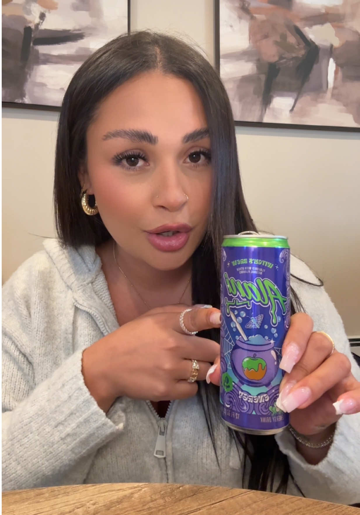 i’m so late butttt @Alani Nutrition you’re now a favorite!🧙✨ #alaninu #witchsbrew #energydrinks #fyp 
