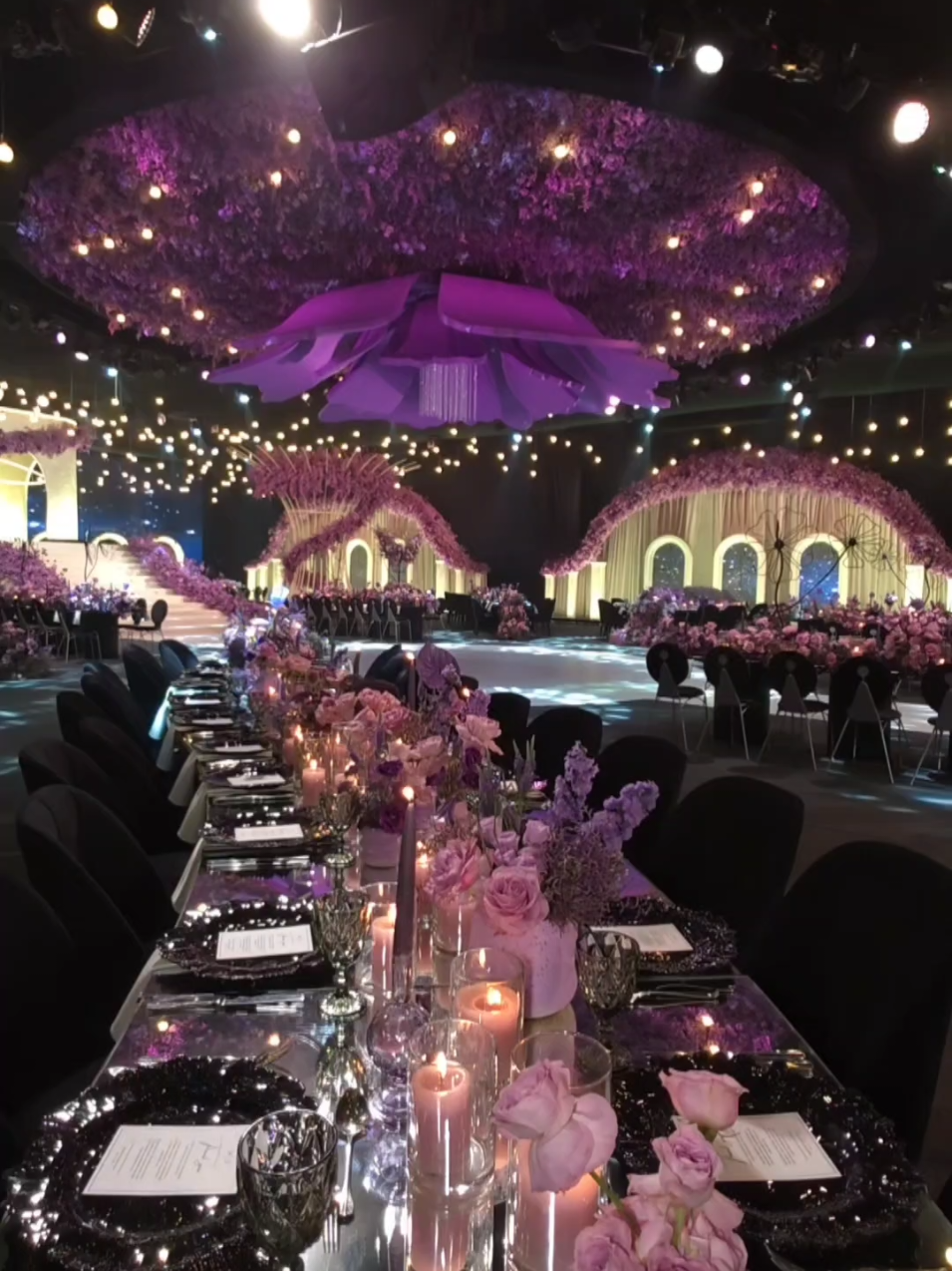 Ordinary was never the plan at this wedding 🖤💜 #lebaneseweddings #fypシ #weddings #viral #fyp 