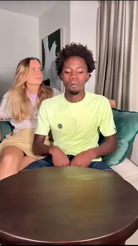 I pranked her🤣🤣#couplecomedy #travel #