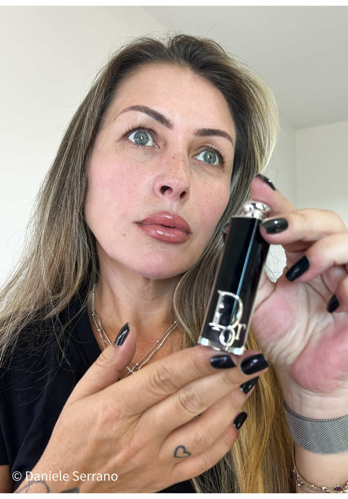 ✨ O batom perfeito existe! Dior Addict💋 Hidratação, brilho e durabilidade com 90% de ingredientes de origem natural. Simplesmente perfeito! Amo 😍 #dior #lips #makeup #lipsticktutorial #diormakeup 