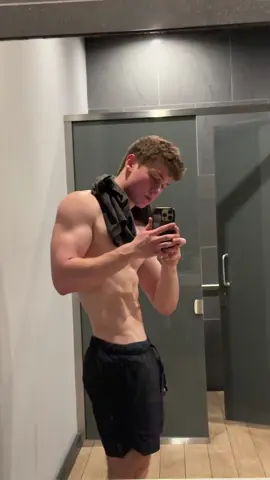 Love finding trends I can do #fyp #trending #gym 