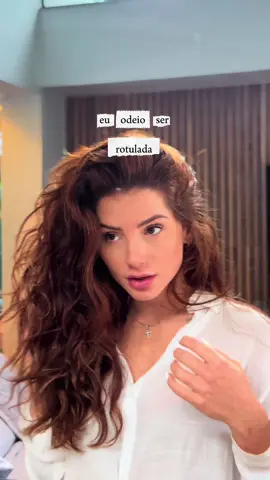 não quero ser resposta pronta, quero ser a pergunta que nunca se esgota. ✨