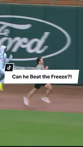 Lifelong Braves fan Liam won the chance to Beat the Freeze this weekend after entering a @RaceTrac sweepstakes! 💨🥶 #beatthefreeze #racetrac #braves #truistpark #atlanta 
