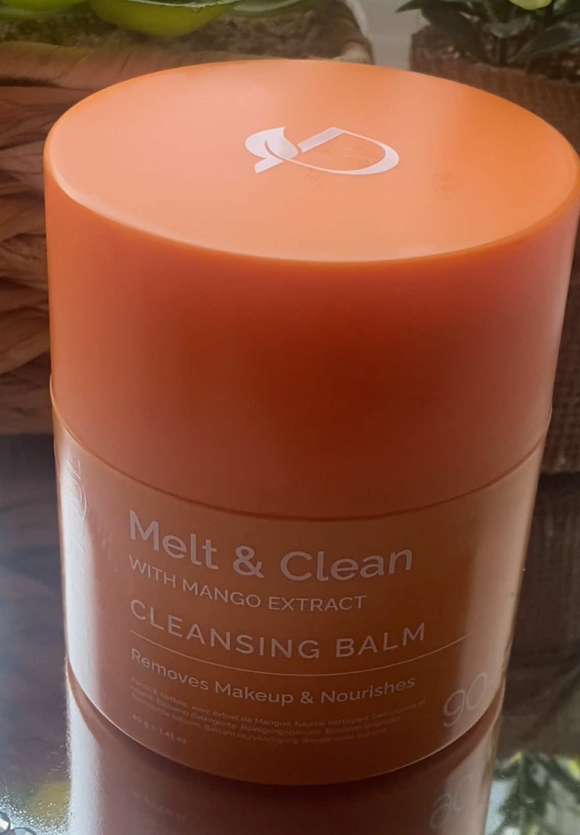 this fantastic cleansing balm removes Make Up amazingly …its easy to use, gentle on the skin smells, beautiful and is so nourishing  #plantifique ##cleansingbalm##skincare##softskin##makeupremoval @@Plantifique@@Plantifique Skincare