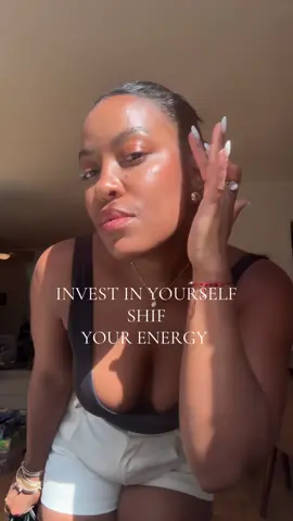 All eyes on you. 👑 Your energy sets the tone. ✨ You’re not just getting ready— you’re stepping into your main character era. 💋 #feminineenergy #softlife #divinefeminineenergy #magneticenergy #shiftyourmindset 