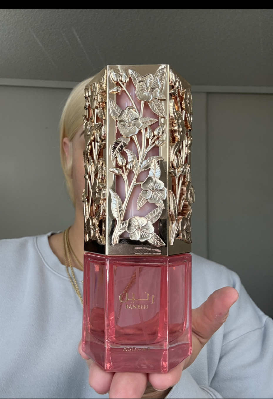 10/10 💕✨ She wasn’t just hype 😮‍💨  #perfume #perfumetiktok #perfumetok #smellinggood #fragrancetiktok 