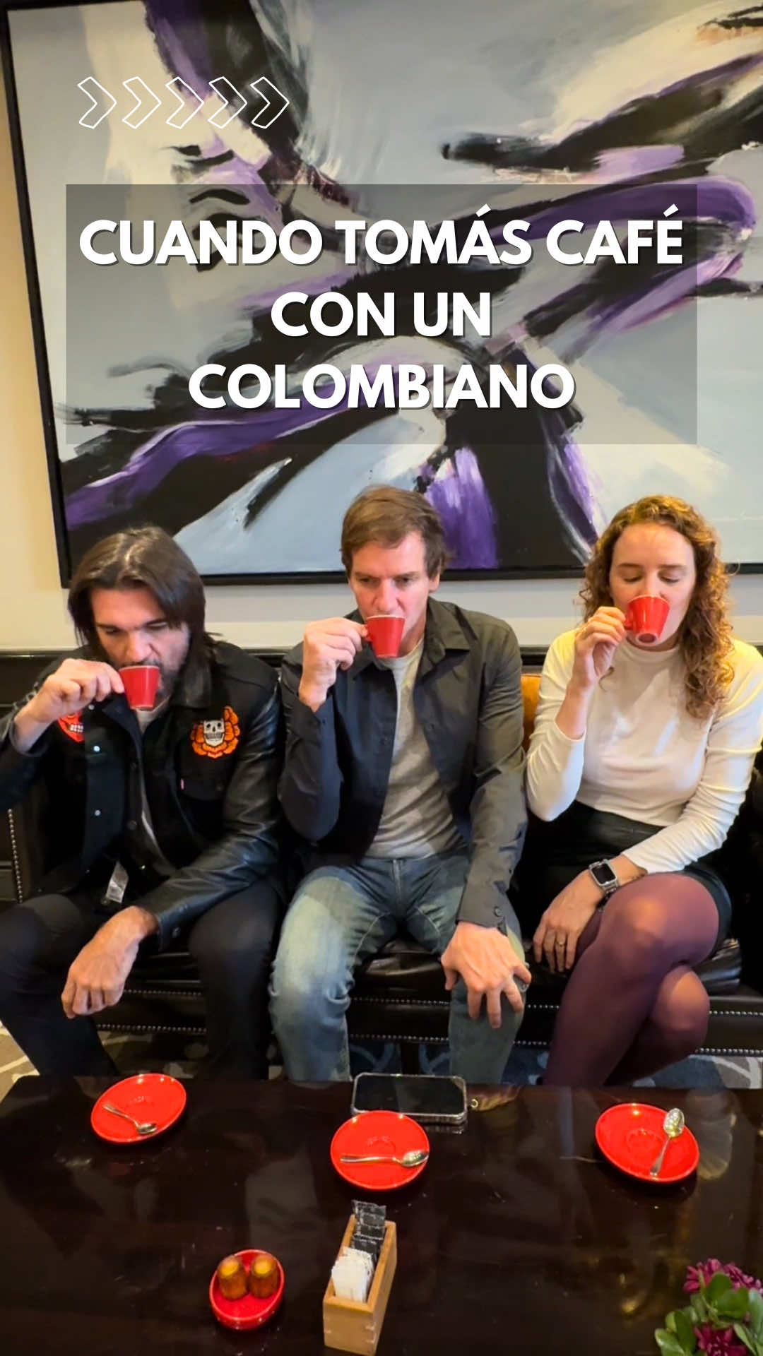 En Colombia le ponen azúcar al café? Espero que Juanes no se ofenda y nos invite el 28 de octubre al Movistar Arena. #Colombia #cafe #comida #parejas #humor 