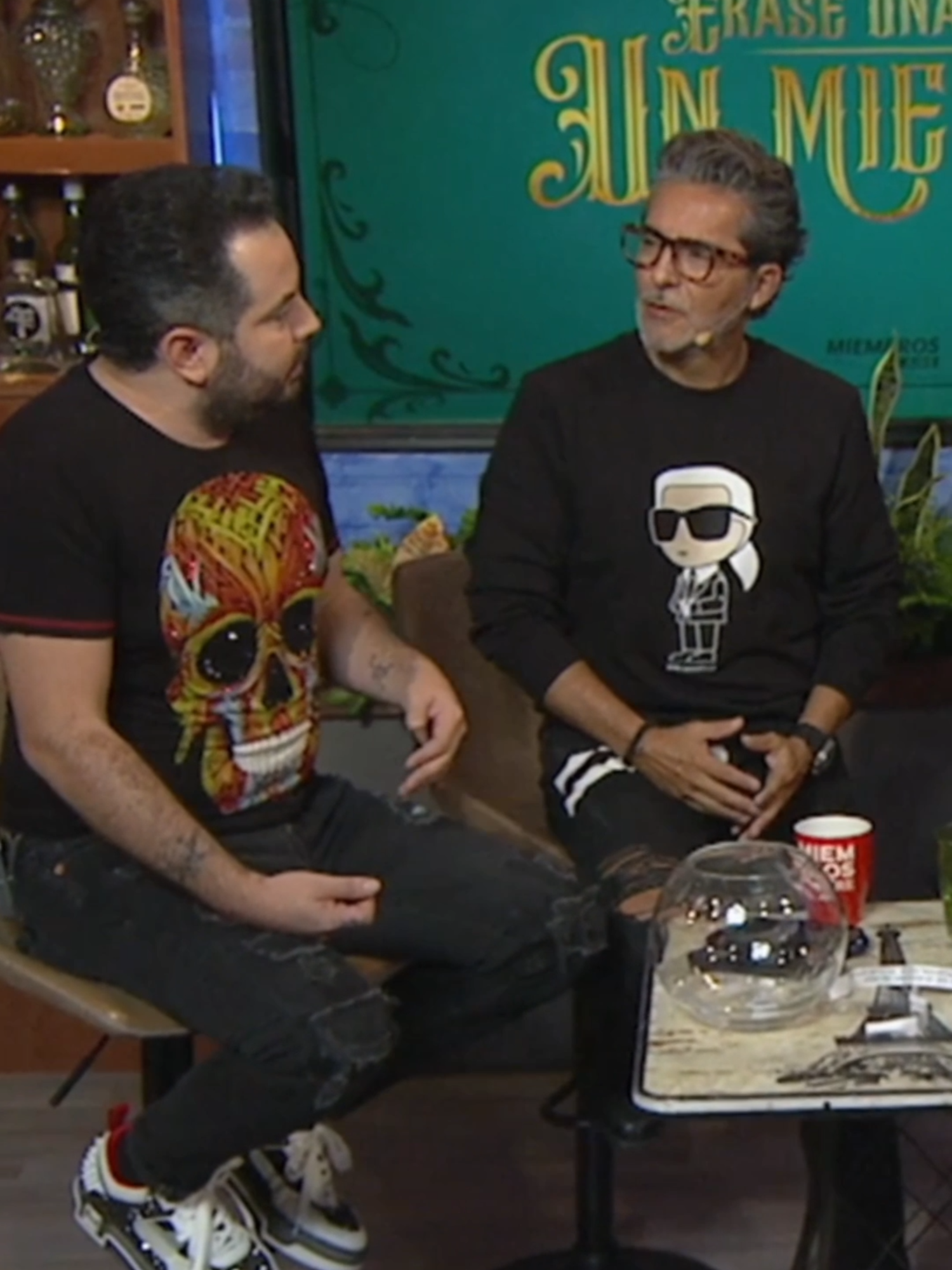 Se puso buena la fiesta en la casa de Vicroria Ruffo #MiembrosAlAire, los jueves a las 9:30 p. m. MEX, por #Unicable 📺 #JoséEduardoDerbez