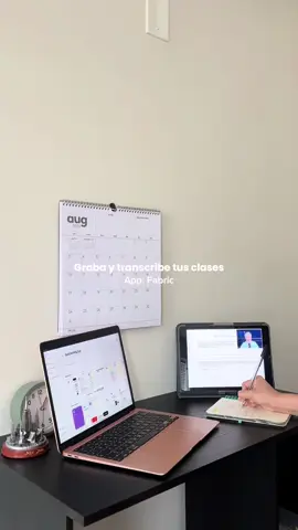 Esta app graba y transcribe tus clases al instante 🤓📚 Pruébala y cuéntame qué tal!! 🩷 #StudyTips #iaparaestudiantes #ipadapps #transcribiraudios #fabric_so 