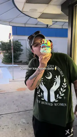 Summer nights🍦✨  #summernights #icecreamdate #cleveland #clevelandohio 