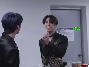 #MINSUNG :: vei, sábado eu tinha aberto um ngl lá no insta sabe aqueles negócios de mensagens anônimas, aí vei um monte(3/4) de gente falando que tem medo de tipo pedir pra amigar cmg 😭 mas vei foi mto legal conversar um pouco com vocês vou com certeza fazer mais vezes foi mto legal 😋 || segue na reserva::@cah 𖦹 🤍 || [ib::idk ] || tags::#straykids #lyric #dedicate #bangcahh🐺💭 