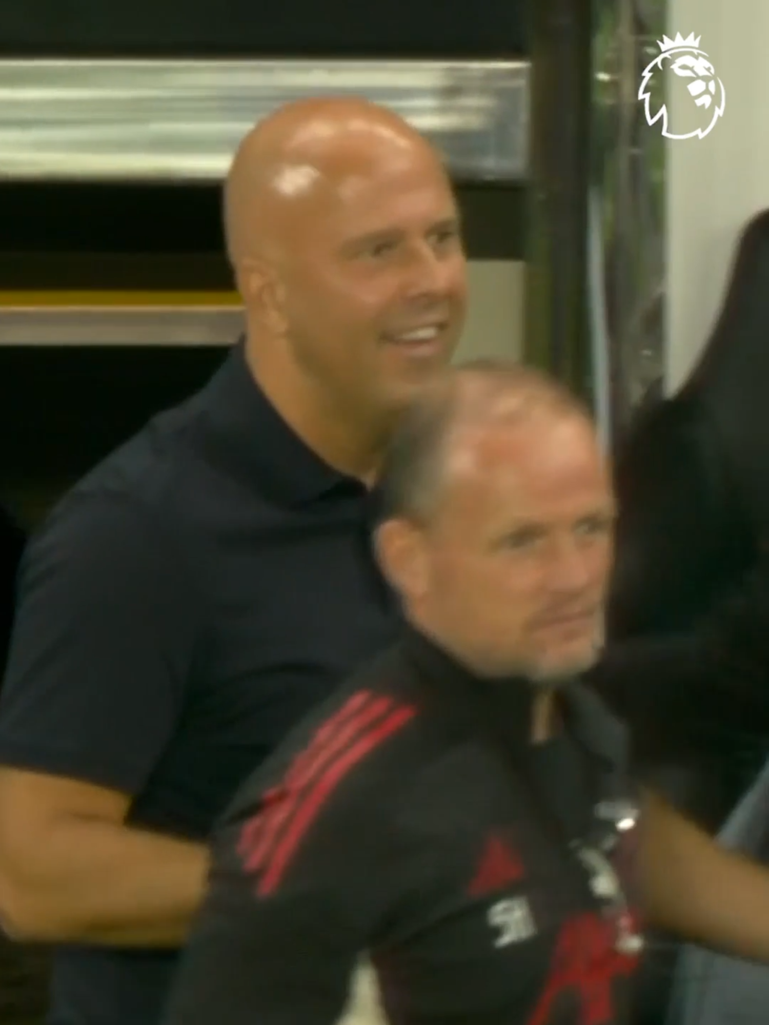 Hugo Ekitike scored just 20 seconds into the second half, which was too quick for Arne Slot! 😆 #PremierLeague #Liverpool