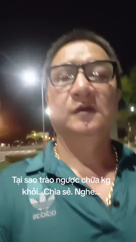   Trào ngược: Các triệu chứng như đờm, nhớt rãi, ho, viêm họng, nghẹn, khó thở nóng, rát....rất khó chịu.. đó là do axits dạ dày đẩy lên làm bỏng van và ống thực quản. Mà axits dư đó lại sinh ra khi viêm dạ dày (trong dạ dày khi mất cân bằng, sẽ bào mòn lớp niêm mạc dạ dày, gây viêm dạ dày) - Bởi vậy: Muốn chữa trào ngược khỏi, thì phải chữa khỏi viêm dạ dày, mà muốn khỏi viêm dạ dày thì phải chữa hết các nguyên nhân. - Viêm dạ dày lại thường có 4 thể bệnh cơ bản:  1. Thể thường: Là chỉ do HP, stress gây viêm. Cơ thể kg mệt mỏi, kg triệu chứng nóng hoặc lạnh bất thường. 2. Thể nhiệt: Người nóng, uể oải, lưỡi rêu, nền lưỡi đỏ, 2 bên có dấu răng, hoa mắt, chóng mặt, vàng, dắt...thường đi cầu dạng táo. 3. Thể Hàn: Cơ thể ớn lạnh, chân tay lạnh, lưỡi rêu trắng, bệu, 2 bên có dấu răng, chóng ặt, hoa mắt, ù tai, người mệt mỏi, đi cầu thường nát, lỏng, huyết áp thường thấp, thường tiểu đêm... 4. Thể huyết ứ: lưỡi rêu, có dấu răng, có chấm đỏ trên mặt lưỡi, mất ngủ, mệt mỏi...thường kèm theo các bệnh Đau đầu, tiền đình, xương khớp, suy giãn tĩnh mạch, kinh nguyệt kg đều.    Xem xét mức độ bệnh và cơ thể bệnh mình đang ở thể nào(cơ địa) thì tôi tư vấn thuốc trúng, đúng. Sẽ khỏi...   zl 0966__258_345 #daday #traonguocdaday #xuhuong #thinhhanh #than 