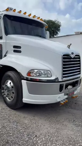 Mack Visión desde Acarigua 😎🇻🇪 #venezuelaalvolante #daleguaya #coneleganciaymaldad #guerrerodelcamino #contenidoconfiable @camiones_de_venezuela🇻🇪 @•~RamoelTruck~• @😎Nacho Truck 📸 @franklinescalona78 @📸Cristofher Puerta📸 @yeraldo gabaldon🤙🏻 @@Team_Gandoleando_Venezuela @Team_GandolasDeVenezuela 