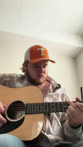 This gotta be my favorite Billy strings tune and one of my favorite songs to pick too! @Billy Strings #guitar #martinguitar #bluegrass #billystrings #solo 