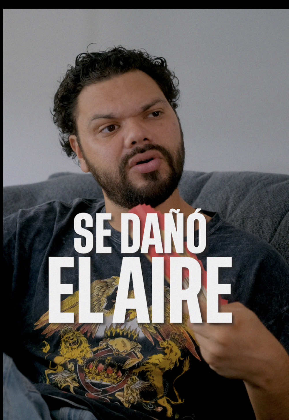Se nos dañó el aire, pero la nevera está bien gracias a Dios. #fyp #comedia #parejasdetiktok 