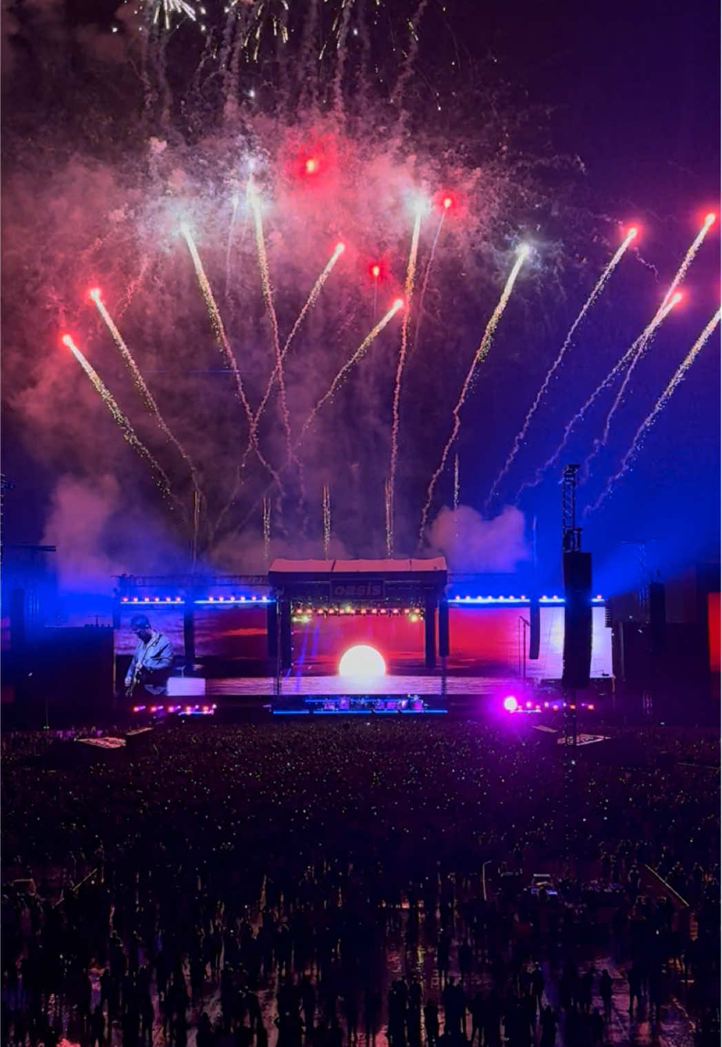 @Oasis concert in TO was FIRE 🔥 who was also there? 💃 #oasis #oasis2025 #toronto #torontotiktok #rogersstadium 