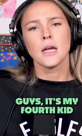 Kylie is so funny ‼️‼️‼️#kyliekelce #nglwithkylie #jasonkelce #eagles #podcast 