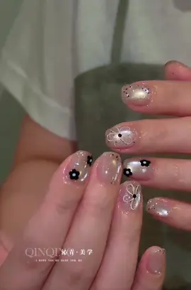 💅#nails #trinhlenailboutique #tiệmnailsphướcan #nailkoreanstyle #lamnailtainha 