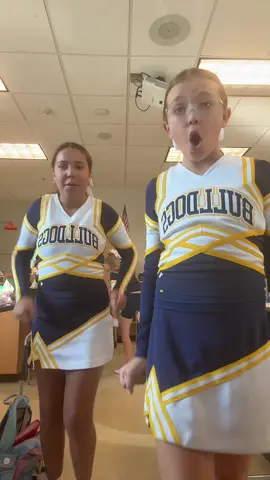 #cheer #BestFriends #tiktokdance #fyp #goviral 