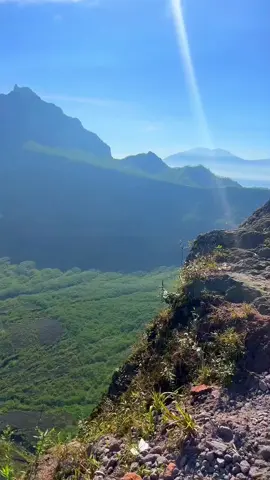 📍Mt. Kelud 1731 mdpl 24 Agustus 2025  #gunungkeludviakarangrejo #1731mdpl #pendakifomo #pendakigunungindonesia  #fyp 