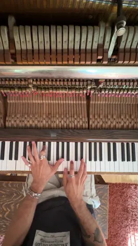 Same as the last one but with sustain #fyp #uprightpiano #pianotok #pianomusic #bossbattle 