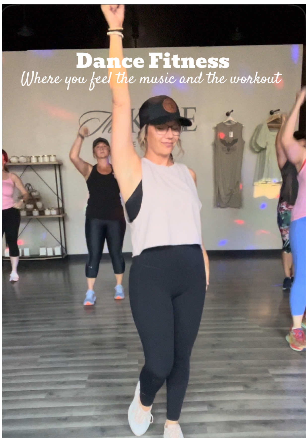 Thank you 16kay!!! 🫶🏼🦊💃💪🏼#homefitness #fullbodyworkout #armworkout #Fitness #SelfCare 