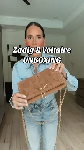 @Zadig&Voltaire Unboxing!  Rock Suede Clutch in color: Cognac 🤎 #fallfashion #falltrends 