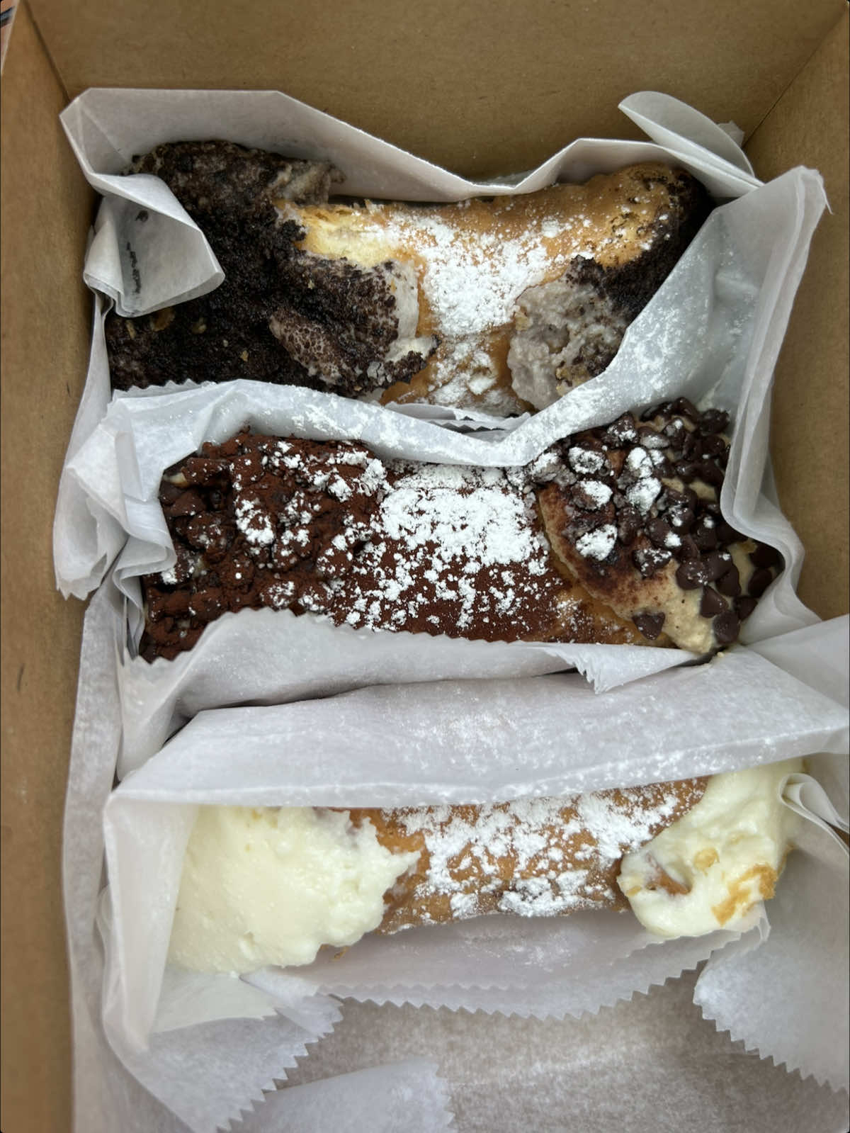 trying mikes pastry in boston! however, nothing compares to a vetos bakery cannoli #fyp 